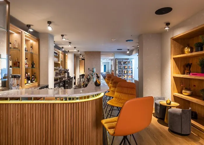 - By Bollants Hotel *